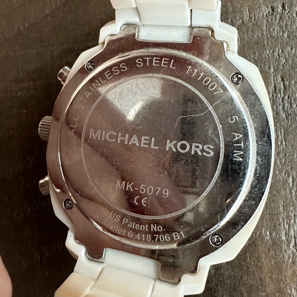 Michael Kors Chronograph Runway Watch | MK-5079 - Picture 4 of 5
